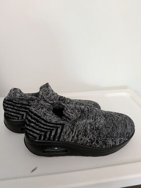 Slip-On Knit Walking Shoes
